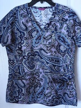 Vera Bradley Paisley Medical Nursing Scrub Top. Size Small